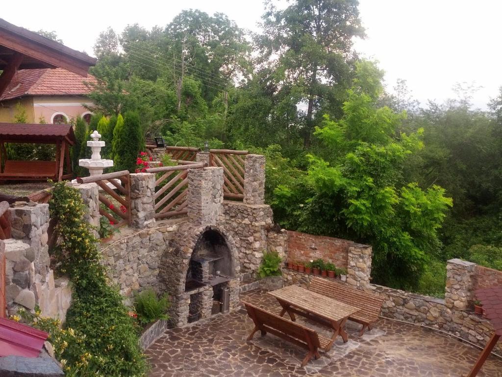 Pensiunea Magdalena Cîmpulung Exterior foto